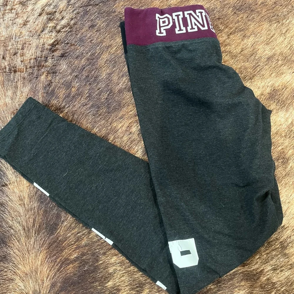 Pink yogas - Picture 1 of 1